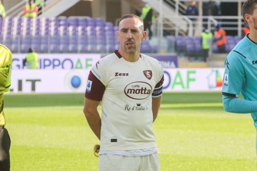 GERMOGLI PH: 11 DICEMBRE 2021 FIRENZE STADIO ARTEMIO FRANCHI SERIE A FIORENTINA VS SALERNITANA NELLA FOTO RIBERY Iervolino su Ribery: “Non è il futuro della Salernitana ma farà la differenza”- immagine 2