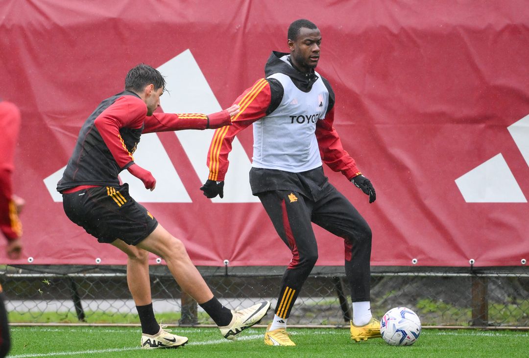 Roma, la ripresa degli allenamenti sotto la pioggia a Trigoria – FOTOGALLERY - immagine 41