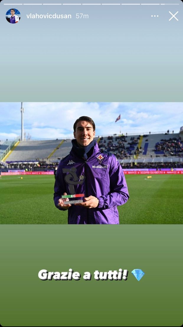 FOTO – Vlahovic calciatore del mese AIC: lui ringrazia così- immagine 2