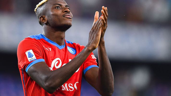 GENOA, ITALY - SEPTEMBER 23: Victor Osimhen of Napoli celebrates after the Serie A match between UC Sampdoria and SSC Napoli at Stadio Luigi Ferraris on September 23, 2021 in Genoa, Italy. (Photo by Getty Images) Di Canio: “Osimhen non è moscione, è un velociraptor: sta facendo la differenza” - immagine 1