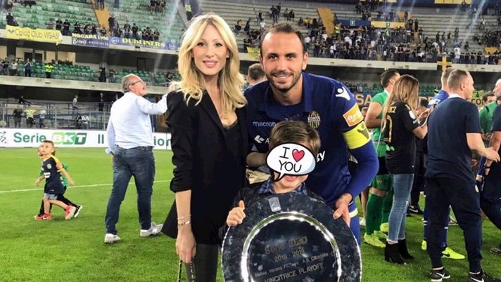 La moglie di Pazzini celebra il ritorno in A: “Ci credevo, sei uomo di poche parole ma…” 