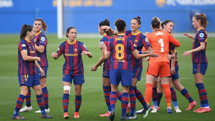 BARCELONA, SPAIN - MARCH 03: Players of FC Barcelona react prior to the Women's UEFA Champions League Round of 16 match between FC Barcelona and Fortuna Hjorring at Estadi Johan Cruyff on March 03, 2021 in Barcelona, Spain. Sporting stadiums around Spain remain under strict restrictions due to the Coronavirus Pandemic as Government social distancing laws prohibit fans inside venues resulting in games being played behind closed doors. (Photo by Alex Caparros/Getty Images) Camp Nou, 80mila biglietti in 3 giorni per il Clasico Women Barça-Real - immagine 1