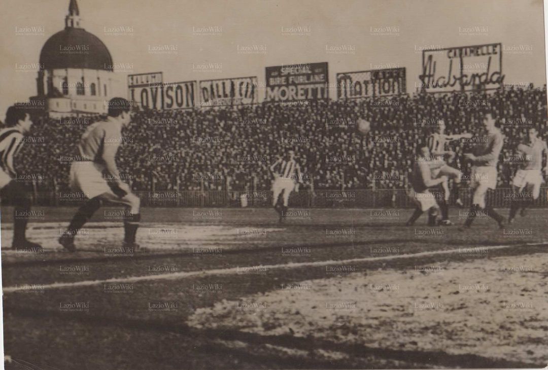  File: [10feb52d.jpg] | Fri, 15 Nov 2019 02:51:17 GMT
LazioWiki: progetto enciclopedico sulla S.S. Lazio 
www.laziowiki.org 