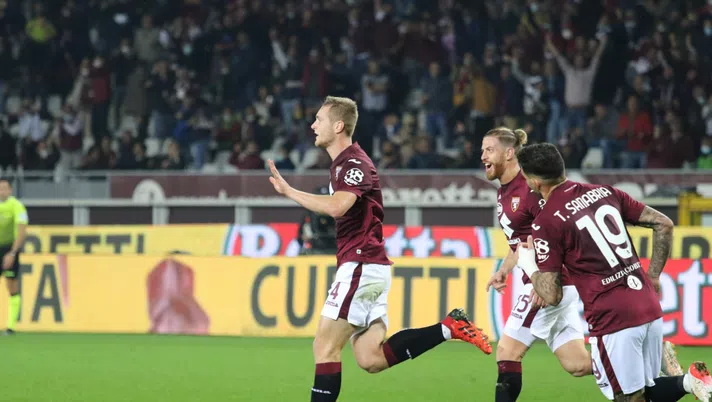 La Stampa: “Pobega è il presente del Toro, ma in corsia di sorpasso c’è il Milan” - immagine 1