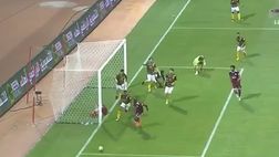 VIDEO / Arabia Saudita, assolutamente incredibile quello che succede in area di rigore