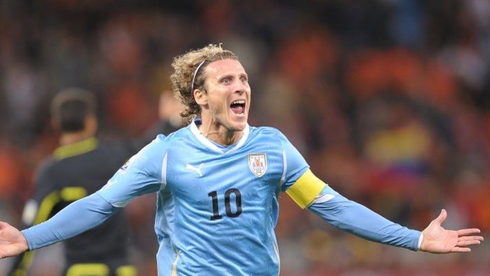 Tu vuoi fare l’universitario…Diego Forlan torna in campo a 42 anni! Tu vuoi fare l’universitario…Diego Forlan torna in campo a 42 anni! - immagine 1