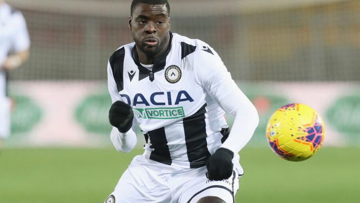 LECCE, ITALY - JANUARY 06: Ken Sema of Udinese during the Serie A match between US Lecce and Udinese Calcio at Stadio Via del Mare on January 5, 2020 in Lecce, Italy. (Photo by Maurizio Lagana/Getty Images) L’Udinese perde Sema: infortunio al ginocchio per l’esterno - immagine 1