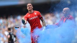 Festa Manchester City, Olsen aggredito da tifoso: club lo bandirà dallo stadio