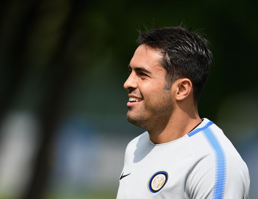  COMO, ITALY - MAY 09: Citadin Martins Eder of FC Internazionale looks on during the FC Internazionale training session at the club's training ground Suning Training Center in memory of Angelo Moratti at Appiano Gentile on May 9, 2018 in Como, Italy. (Photo by Claudio Villa - Inter/FC Internazionale via Getty Images) 