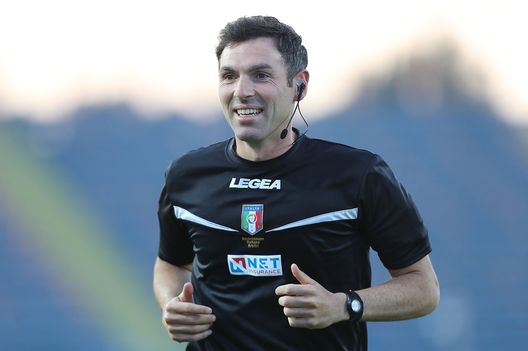 L'arbitro Juan Luca Sacchi L'arbitro Juan Luca Sacchi