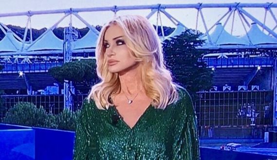 Paola Ferrari sempre in ebollizione, novità: “Lascio Rai Sport ma non la Rai…”- immagine 2