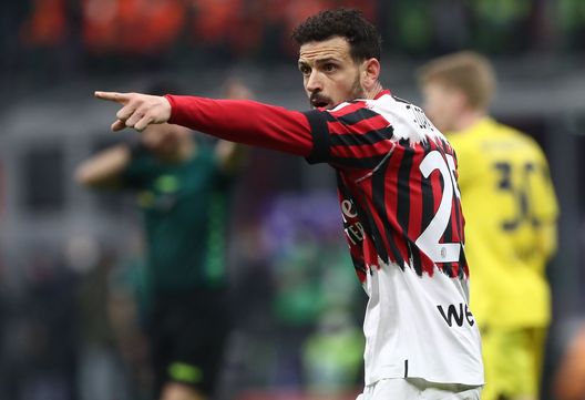 Alessandro Florenzi (difensore AC Milan) durante Milan-Bologna 0-0 (Serie A 2021-2022) | News (Getty Images) Alessandro Florenzi AC Milan Milan-Bologna 0-0 Serie A 2021-2022