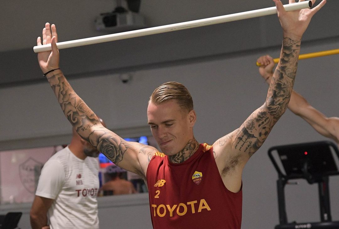Trigoria, palestra per chi ha giocato ieri. Karsdorp in campo – FOTO GALLERY - immagine 56