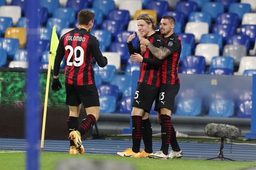 Hauge al Milan Hauge al Milan