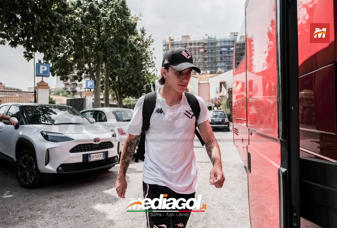 FOTO Bari-Palermo, rosanero in partenza da “Casena dei Colli” (Gallery) - immagine 36