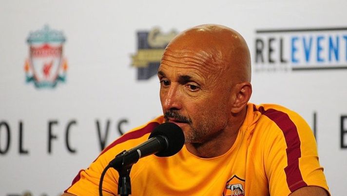 ST LOUIS, MO - AUGUST 01: Luciano Spalletti of AS Roma talks with the media after a friendly match against Liverpool FC at Busch Stadium on August 1, 2016 in St Louis, Missouri. AC Roma won 2-1. (Photo by Jeff Curry/Getty Images) ROMA – Spalletti: “Spazio a Strootman, Totti c’è. Manolas e El Shaarawy tornano in settimana” - immagine 1