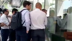 VIDEO FCIN1908 / Inter, l’entusiasmo dei tifosi per Barella: in tanti davanti la sede