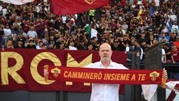 Roma-Atalanta, giro celebrativo per Zago sotto la Curva Sud