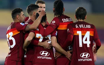  ROME, ITALY - DECEMBER 17: Henrikh Mkhitaryan of Roma celebrates with team mates after scoring their sides first goal during the Serie A match between AS Roma and Torino FC at Stadio Olimpico on December 17, 2020 in Rome, Italy. The match will be played without fans, behind closed doors as a Covid-19 precaution. (Photo by Paolo Bruno/Getty Images)
