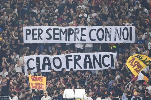 Getty Images Roma-Napoli, l’Olimpico si ferma per Francesco Valdiserri. Famiglia allo stadio- immagine 2