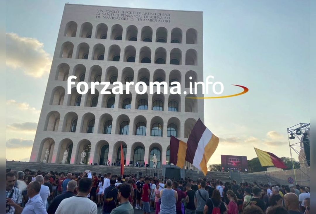 Dybala si presenta al Colosseo Quadrato – FOTO GALLERY - immagine 4