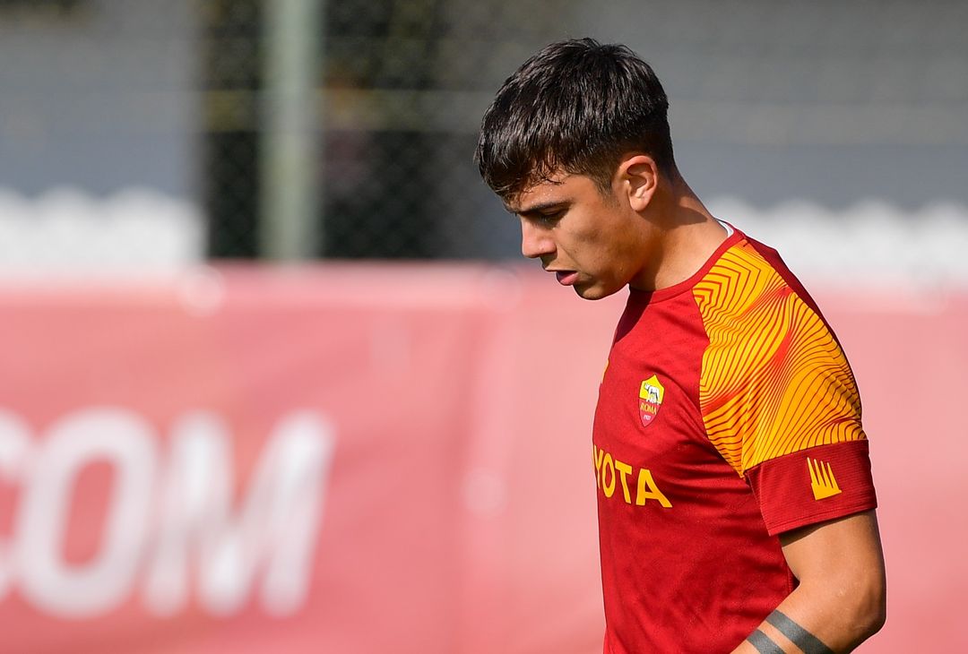 Trigoria, Dybala in gruppo prima della sfida con il Torino – FOTO GALLERY - immagine 10