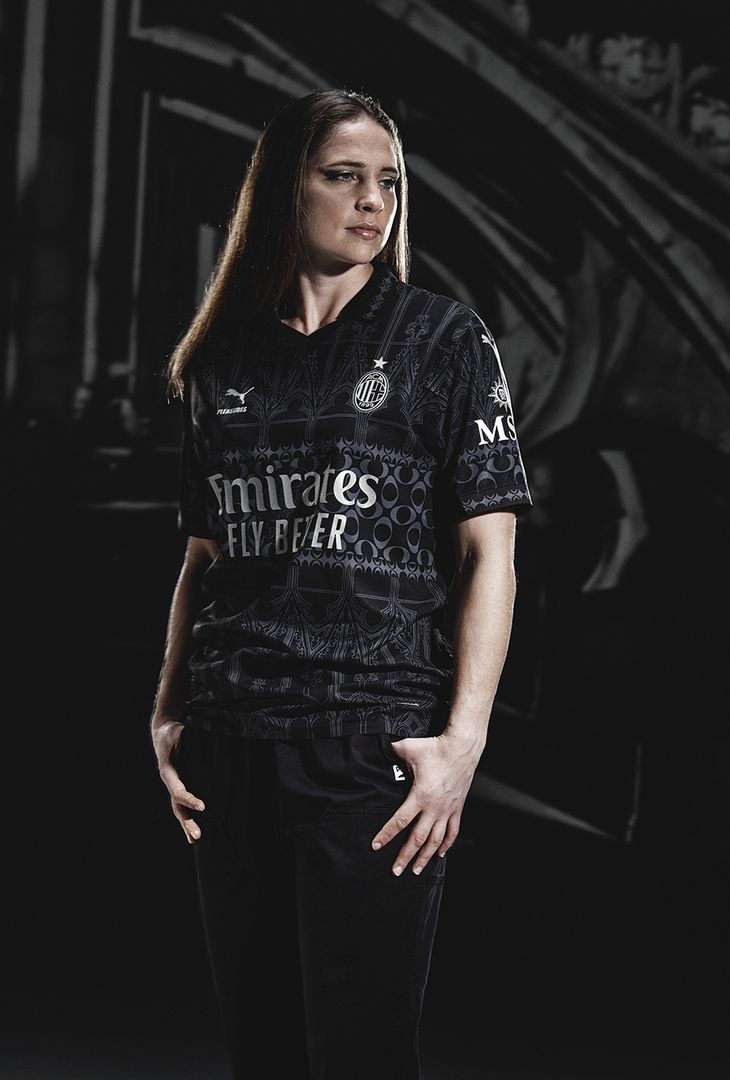 Nuova quarta maglia Milan 2023-2024 PUMA PLEASURES