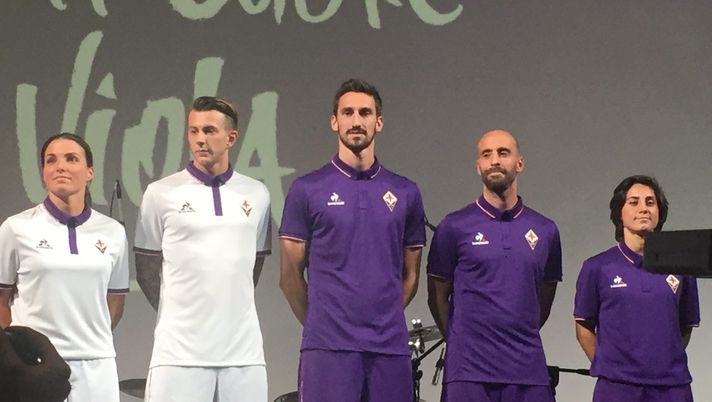 FOTO-VIDEO VN – Ecco le nuove maglie della Fiorentina, con cinque modelli d’eccezione - immagine 1