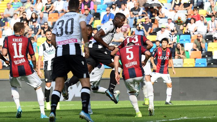 UDINE, ITALY - SEPTEMBER 29: Stefano Okaka of Udinese Calcio scores the opening goal during the Serie A match between Udinese Calcio and Bologna FC at Stadio Friuli on September 29, 2019 in Udine, Italy. (Photo by Alessandro Sabattini/Getty Images) UDINE, ITALY - SEPTEMBER 29: Stefano Okaka of Udinese Calcio scores the opening goal during the Serie A match between Udinese Calcio and Bologna FC at Stadio Friuli on September 29, 2019 in Udine, Italy. (Photo by Alessandro Sabattini/Getty Images)