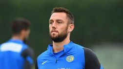 Inter, Raiola batte cassa per de Vrij: richiesto un trattamento da top per il rinnovo
