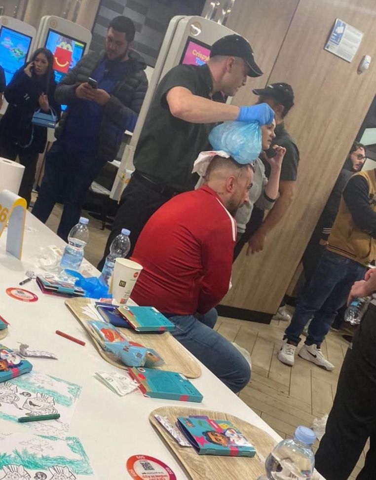 Al Mc Donald’s il terzo tempo del derby calabrese: famiglie minacciate, ferito un uomo- immagine 2