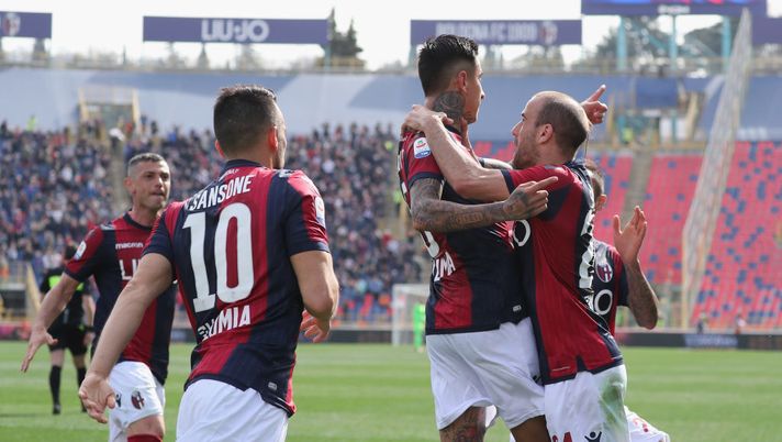 BOLOGNA, ITALY - MARCH 10:  Erik Pulgar of Bologna scores his team's opening goal with penalty during the Serie A match between Bologna FC and Cagliari at Stadio Renato Dall'Ara on March 10, 2019 in Bologna, Italy.  (Photo by Maurizio Lagana/Getty Images) 