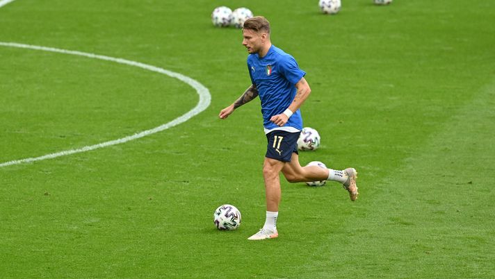 LONDON, ENGLAND - JUNE 26: Ciro Immobile of Italy runs with the ball as he warms up prior to the UEFA Euro 2020 Championship Round of 16 match between Italy and Austria at Wembley Stadium at Wembley Stadium on June 26, 2021 in London, England. (Photo by Justin Tallis - Pool/Getty Images) 