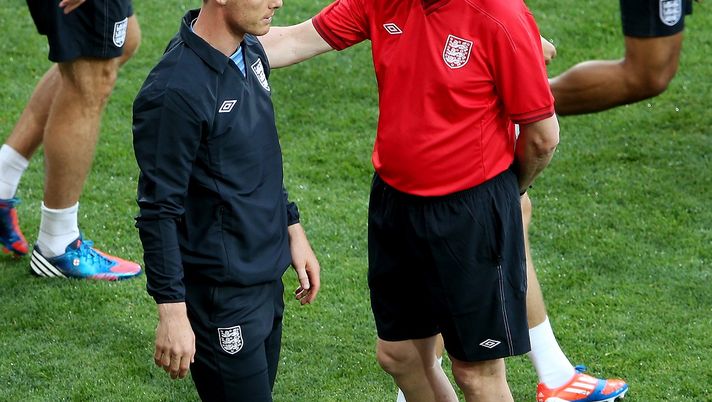 KIEV, UKRAINE - JUNE 14: England manager Roy Hodgson speaks to Scott Parker during a UEFA EURO 2012 training session at the Olympic Stadium on June 14, 2012 in Kiev, Ukraine. (Photo by Scott Heavey/Getty Images) KIEV, UKRAINE - JUNE 14: England manager Roy Hodgson speaks to Scott Parker during a UEFA EURO 2012 training session at the Olympic Stadium on June 14, 2012 in Kiev, Ukraine. (Photo by Scott Heavey/Getty Images)
