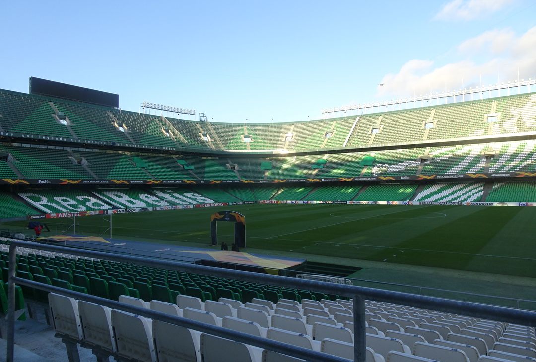  Lo stadio Benito Villamarín, casa del Betis Siviglia 