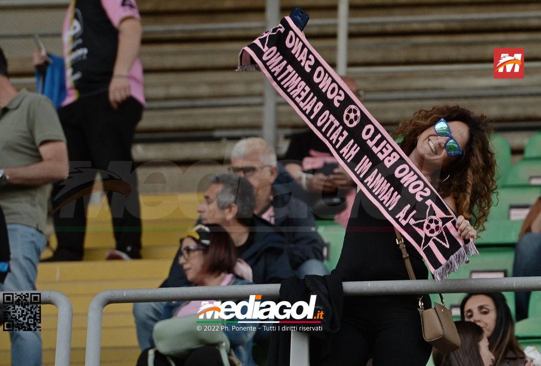 Fototifo, i tifosi allo stadio per Palermo-Virtus Entella 2-2 (gallery) - immagine 96