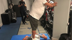 Ibrahimovic scherza con Raiola: “Quando il tuo agente prova a spremere…”