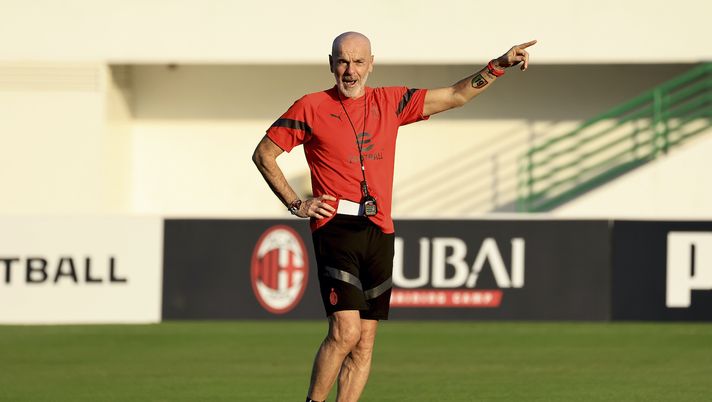 Stefano Pioli AC Milan allenamento training camp Dubai