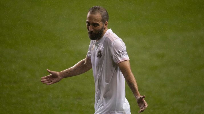 Higuain, esordio da incubo 