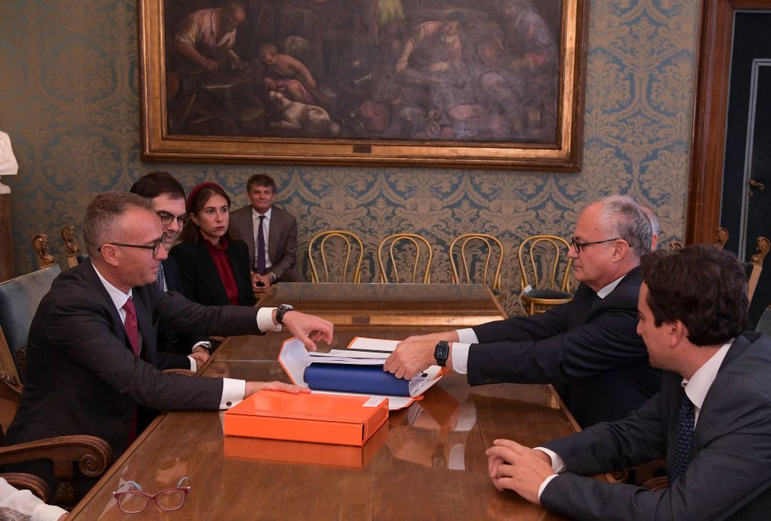 Stadio Roma, l’incontro tra Berardi e Gualtieri in Campidoglio – FOTO GALLERY - immagine 11