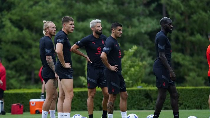 Kjaer Coubis Giroud Krunic Bakayoko AC Milan allenamento Milanello