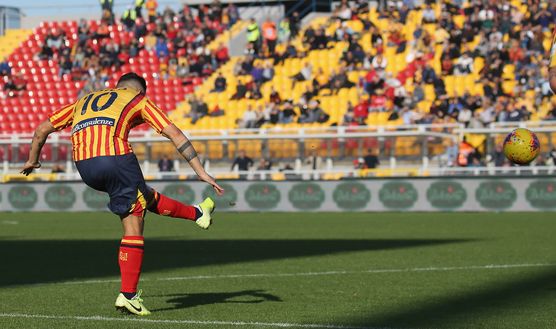 L'ex giocatore del Lecce Filippo Falco, oggi alla Stella Rossa L'ex giocatore del Lecce Filippo Falco, oggi alla Stella Rossa
