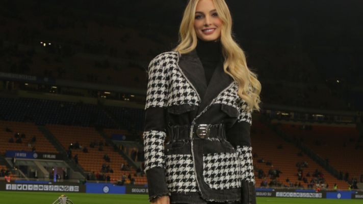 Da Miss Universo al derby milanese: Cindy Marina a San Siro per Milan-Inter - immagine 1