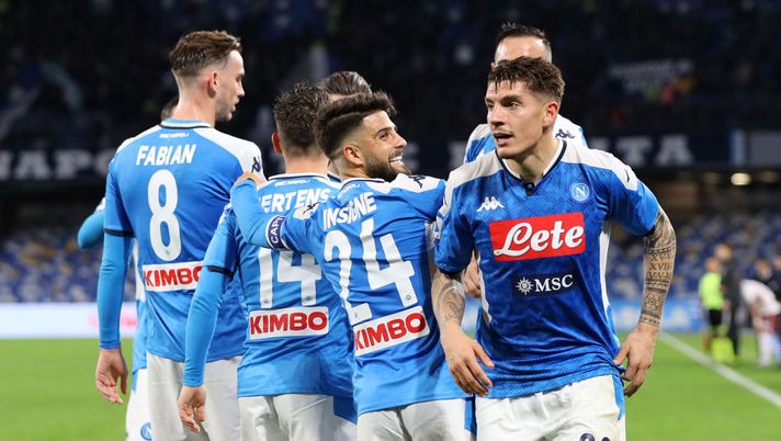 NAPLES, ITALY - FEBRUARY 29: SSC Napoli players celebrate the 2-0 goal scored by Giovanni Di Lorenzo during the Serie A match between SSC Napoli and  Torino FC at Stadio San Paolo on February 29, 2020 in Naples, Italy. (Photo by Francesco Pecoraro/Getty Images) 