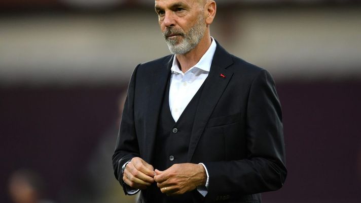 TURIN, ITALY - MAY 12: Stefano Pioli, Head Coach of A.C. Milan looks on prior to the Serie A match between Torino FC and AC Milan at Stadio Olimpico di Torino on May 12, 2021 in Turin, Italy. Sporting stadiums around Italy remain under strict restrictions due to the Coronavirus Pandemic as Government social distancing laws prohibit fans inside venues resulting in games being played behind closed doors. (Photo by Valerio Pennicino/Getty Images) Stefano Pioli Milan
