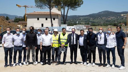Firenze, visita del nuovo allenatore della Fiorentina Gennaro Gattuso nel cantire del centro sportivo Viola Park, accompagnato da Joseph Commisso, Joe Barone e l'architetto Casamonti2021 06 04 © Niccolò Cambi/Massimo Sestini Firenze, visita del nuovo allenatore della Fiorentina Gennaro Gattuso nel cantire del centro sportivo Viola Park, accompagnato da Joseph Commisso, Joe Barone e l'architetto Casamonti2021 06 04 © Niccolò Cambi/Massimo Sestini