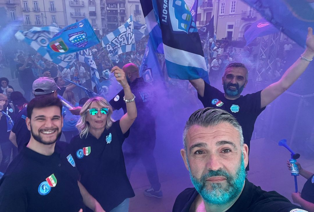 GALLERY I club UANM festeggiano lo Scudetto allo stadio Dall’Ara e dalle sedi - immagine 23