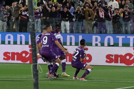 GERMOGLI PH: 09 MAGGIO 2022 FIRENZE STADIO ARTEMIO FRANCHI PARTITA CAMPIONATO SERIE A 2021 2022 FIORENTINA VS ROMA NELLA FOTO GOL ESULTANZA 1 0 NICO GONZçLEZ © FOTOCRONACHE GERMOGLI Brovarone: “Dominata una Roma forse stanca”- immagine 2