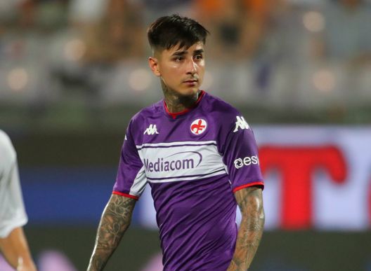 GERMOGLI PH: 13 AGOSTO 2021 FIRENZE STADIO ARTEMIO FRANCHI COPPA ITALIA FIORENTINA VS COSENZA NELLA FOTO PULGAR Il monte ingaggi viola: tra addii dorati e ritorni da gestire- immagine 2