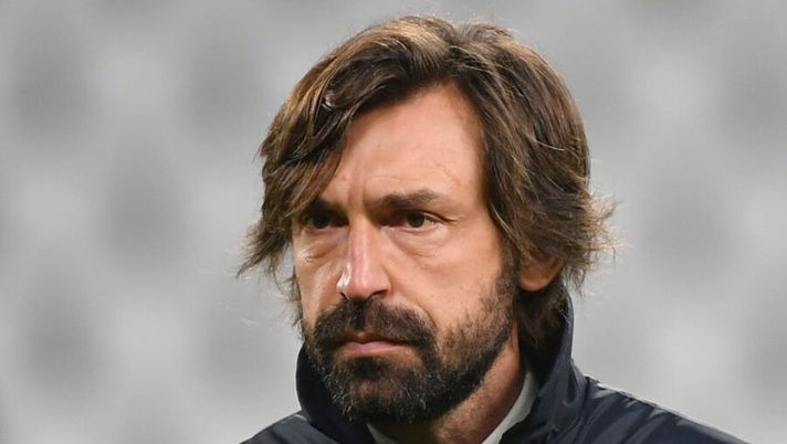 Juventus' Italian coach Andrea Pirlo walks the pitch prior to the Italian Serie A football match Juventus vs AS Roma on February 6, 2021 at the Juventus stadium in Turin. (Photo by Isabella BONOTTO / AFP) (Photo by ISABELLA BONOTTO/AFP via Getty Images) Pirlo: “Morata è svenuto, non stava bene! Le condizioni di Chiellini e de Ligt, il problema…” - immagine 1